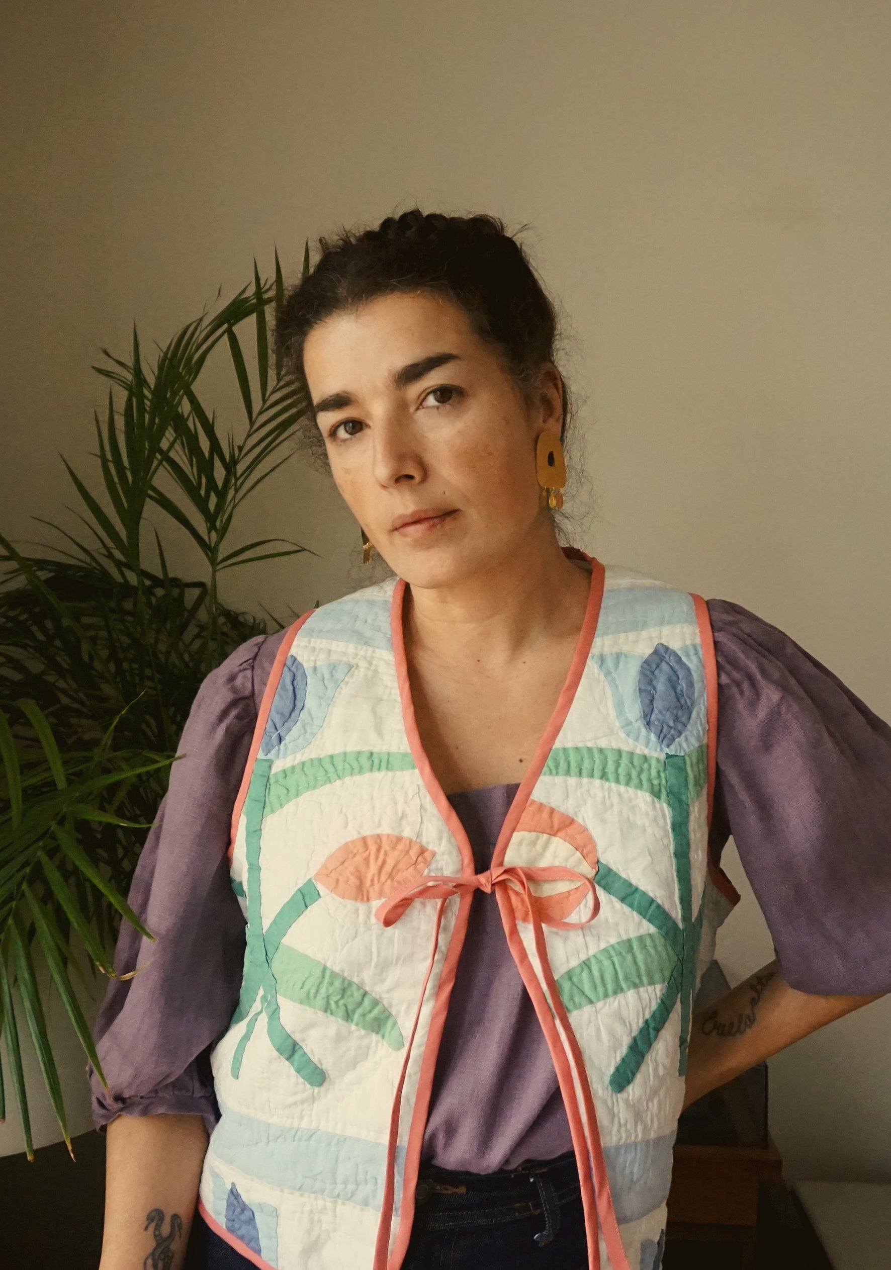 QUILTED PATCHWORK FLOWER VEST (PINK) – La Géométrie Jewels