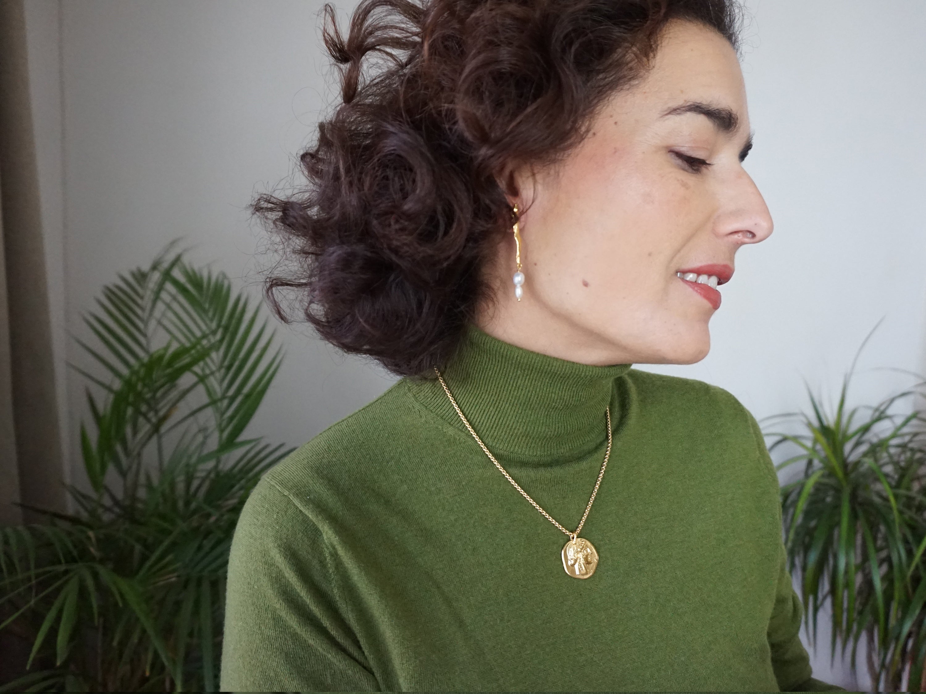 PEARL AND BAR EARRINGS