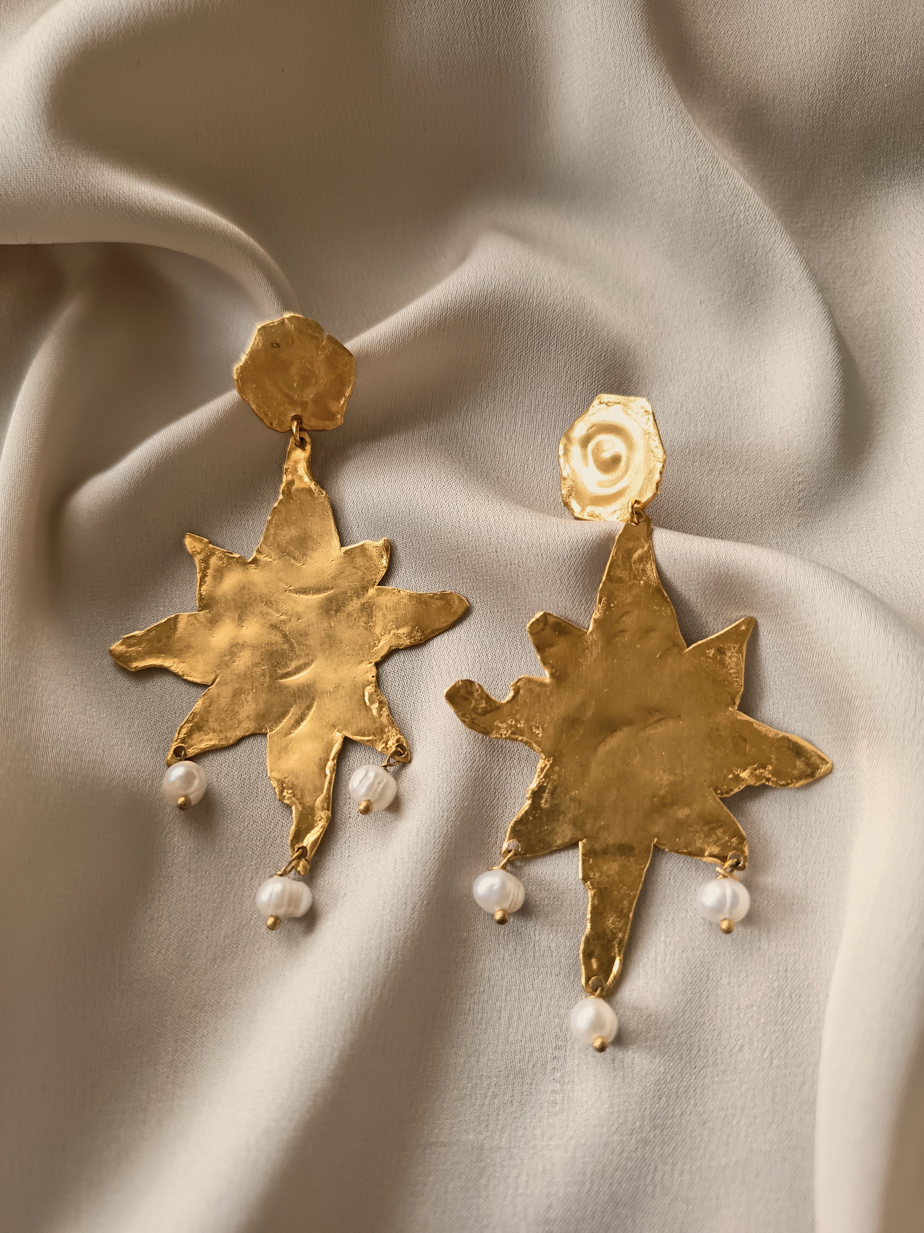 MELTED STAR EARRINGS