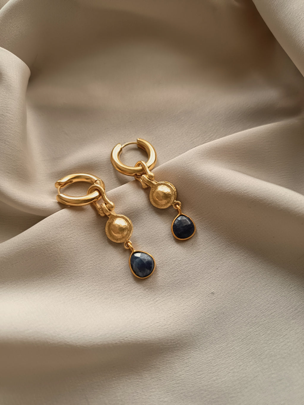 ROMAN SAPPHIRE EARRINGS