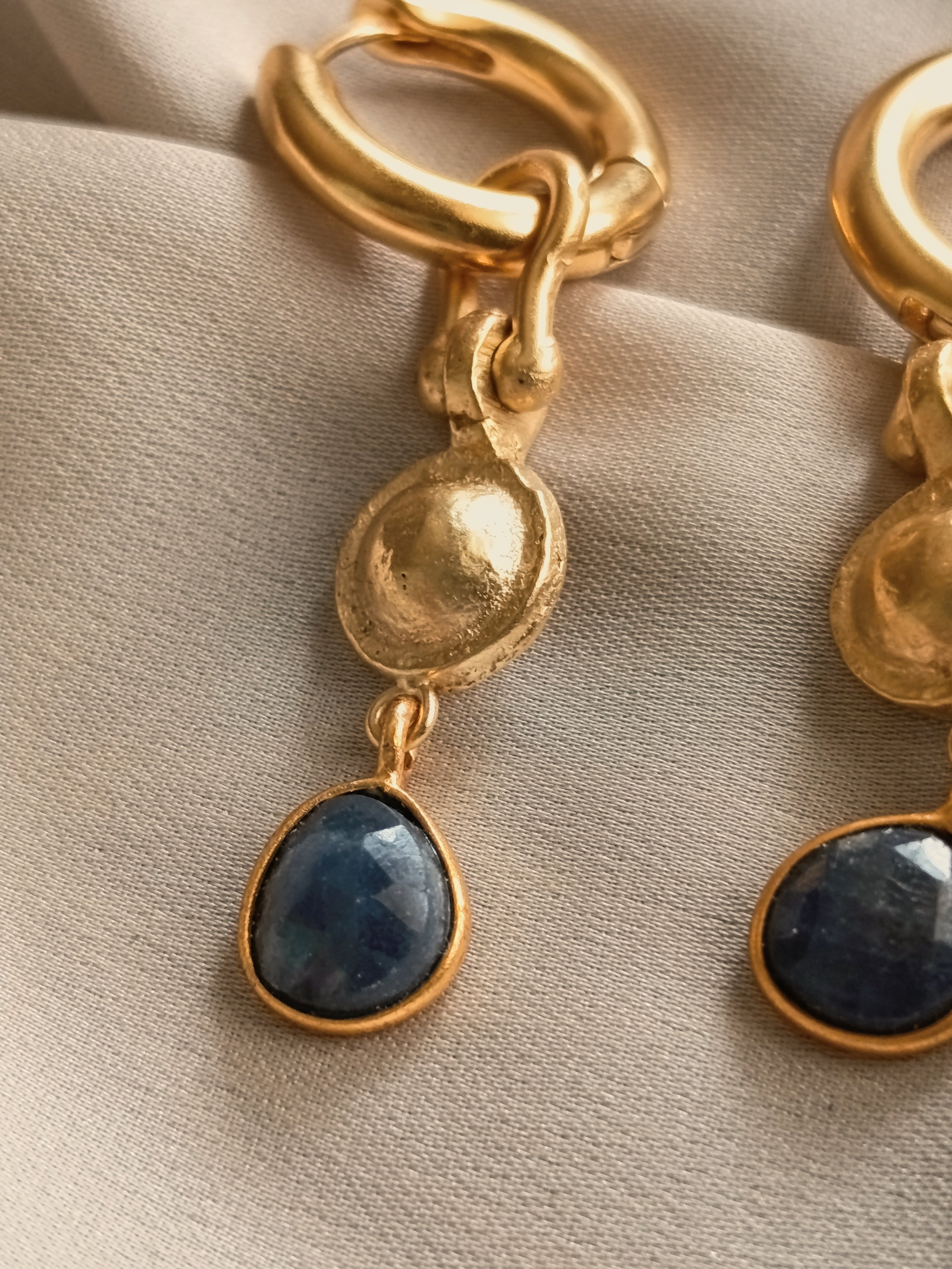 ROMAN SAPPHIRE EARRINGS